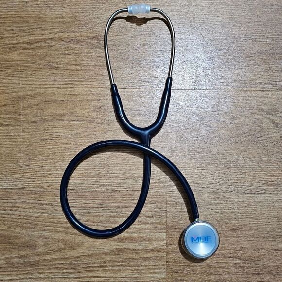 MDF Stethoscope Black Silver Translucent Rotational Diaphragm Excellent Conditio - Picture 2 of 7